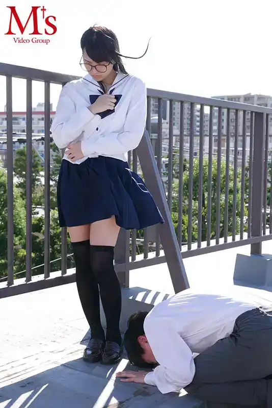 MVSD-587 無論如何……讓我操你最後一次吧！ ！ ！一個冷漠的美少女，容貌姣好，成績優秀，但她喜歡釋放了性欲。的劇照11
