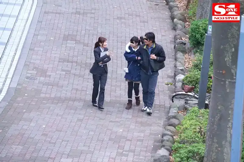 SSNI-193 給旁邊的素人男人戴綠帽子...情侶NTR近距離誘惑性愛   天使萌的劇照10