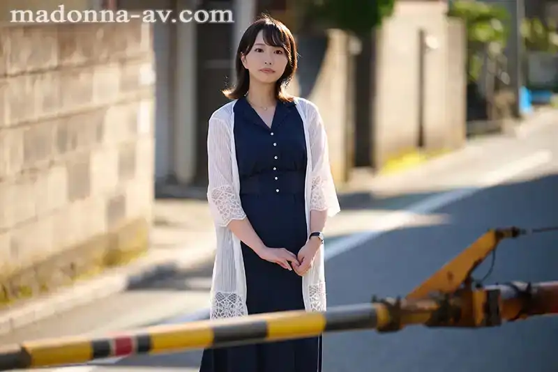 JUQ-660 新人 那賀崎ゆきね 30 歲 AV 出道 清晰的感覺和不斷上升的好奇心的劇照10
