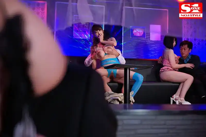 SSNI-204 RION太友善和忙碌了，大奶子女孩在搖搖酒館爲您服務！！的劇照9