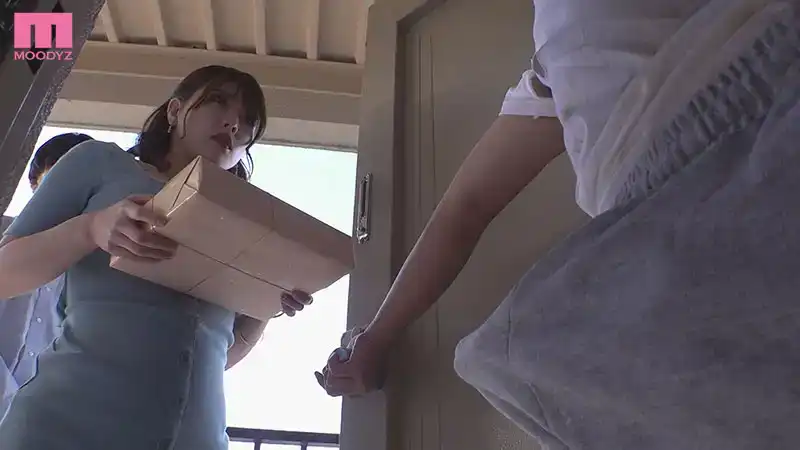 MIAB-187 鄰居是個蕩婦人妻  ~ 新村朱裏的劇照6