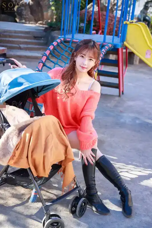START-078 兩孩的辣妹媽媽是位網紅，也是一位無與倫比的蕩婦人妻，同情人發生性關系來緩解家務壓力 ~ 紗倉真菜的劇照10