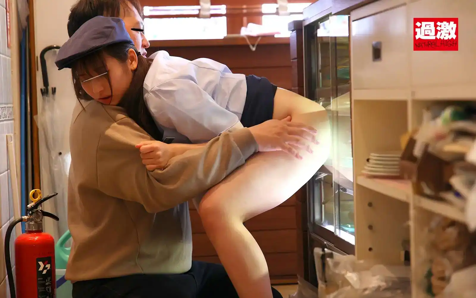 NHDTB-911 猥褻女孩特輯 - 美臀恥辱版 - 一個皮膚緊致、蜜桃臀的漂亮女孩，大量顏射。的劇照3