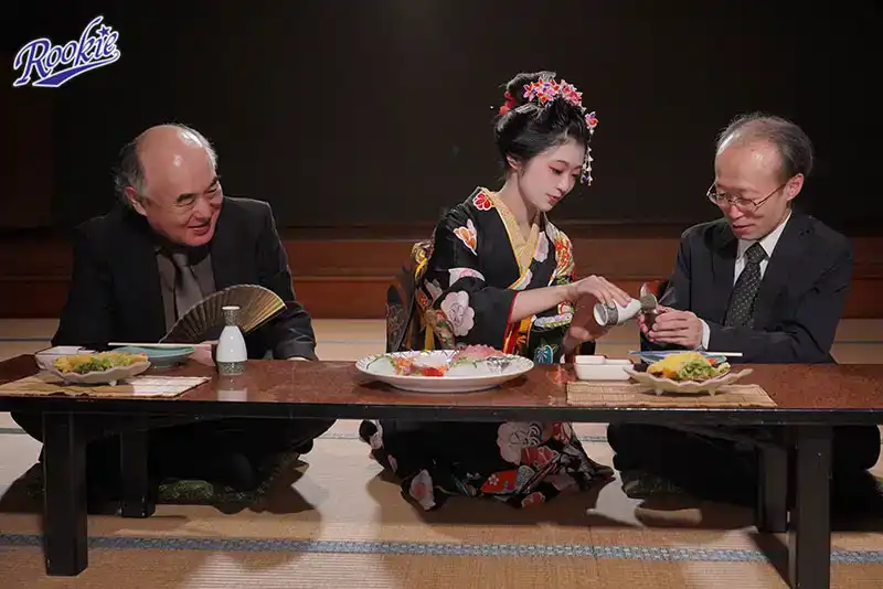 RKI-668 京都發現的舞妓AV出道，紅燈區預約爆滿！可愛微笑的舞妓脫下和服在榻榻米房間裏射精！ ~ 賀川かのこ的劇照9