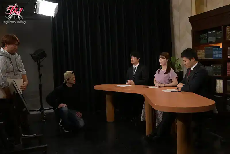 DASS-385 時間停止了，我對我崇拜的女播音員做了個惡作劇，我摩擦了我勃起的雞巴，讓她懷孕了，讓她高潮了。鬆本梨穂的劇照10