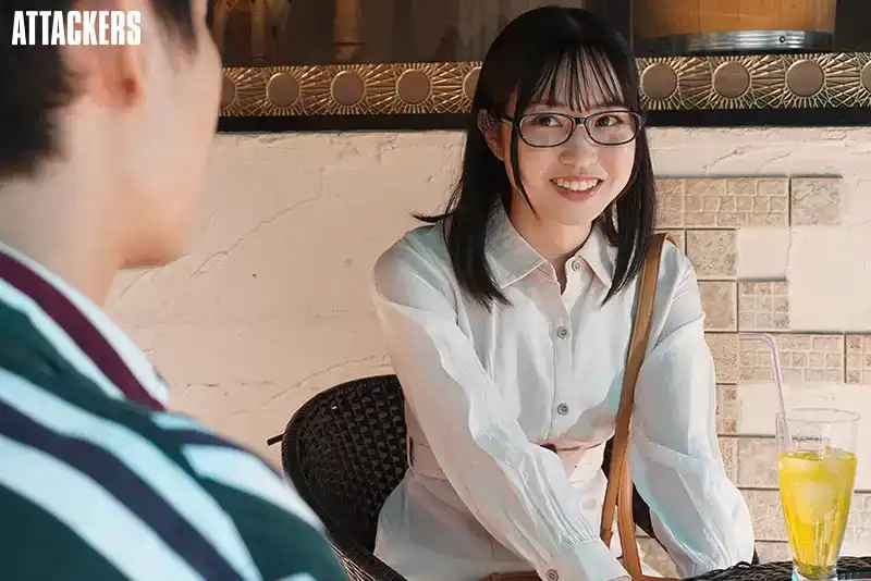 ATID-600 女大學生在打工時被中年店長舔遍全身，徹底墮落了 ~ 小慄美優的劇照7