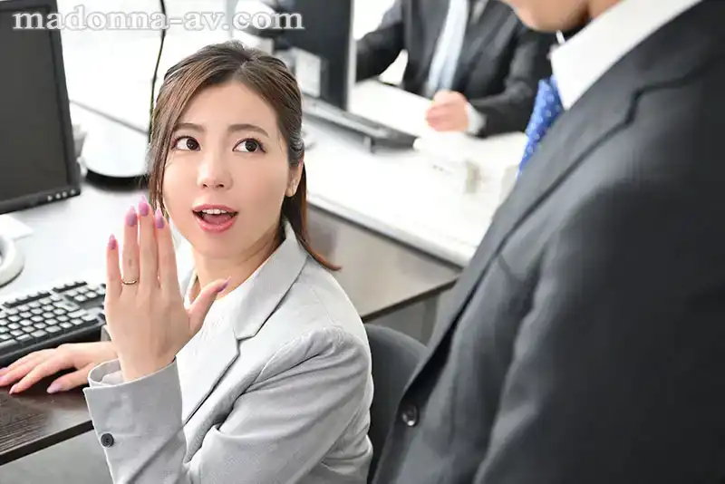 JUQ-762 一次出差到分公司，認識了已經成爲人妻的吉澤友貴。 與充滿愛心的她發生了戀情。我和前輩吉澤友貴進行了一周瘋狂的商務旅行的劇照10
