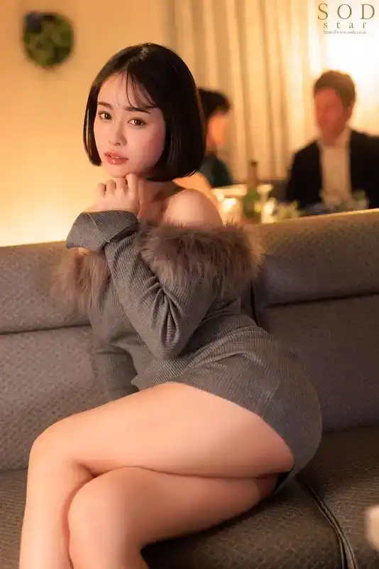 START-088 在夜店被超級漂亮的傳播妹引誘，理性飛失，開始不斷抽插，體內射精！MINAMO的劇照8