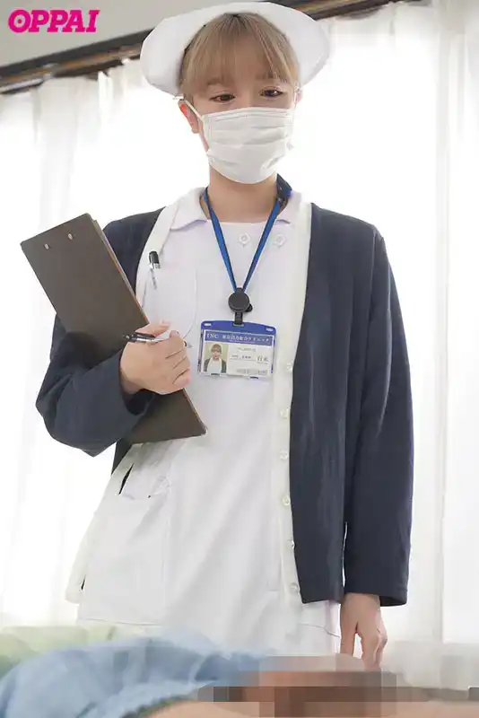 PPPE-231 不戴胸罩的大奶子護士用奶頭引誘，像蕩婦一樣來到病人身邊低聲說淫蕩的話，並開始吃雞巴 ~ 百永紗裏奈的劇照9