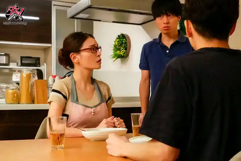 DASS-426 我最愛的母親與我的私人導師發生了性關系，這扭曲了我的性癖  ~ 橘瑪麗的劇照9