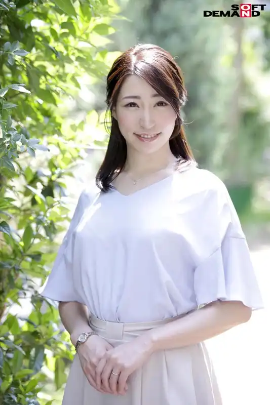 SDMM-174 魔鏡號：優雅美麗黑絲人妻，住在高檔社區，平時無所事事的劇照17