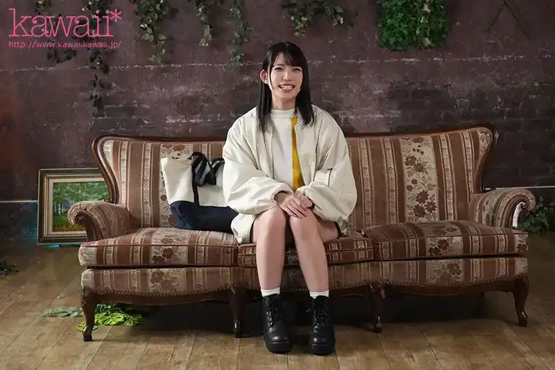 CAWD-691 新人出道！從秋田來到東京的膚白女孩，吃、笑、做愛、中出，她相信這次性愛之後會發生一些事情......  ~ 秋山ももか的劇照7