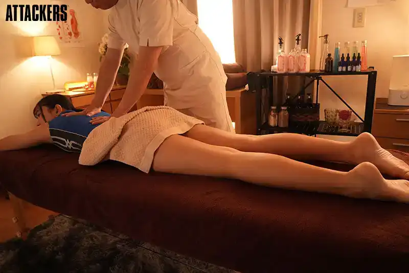 SAME-119 中年整體師猥褻性感敏感的運動部美少女 ~ 透美かなた的劇照9