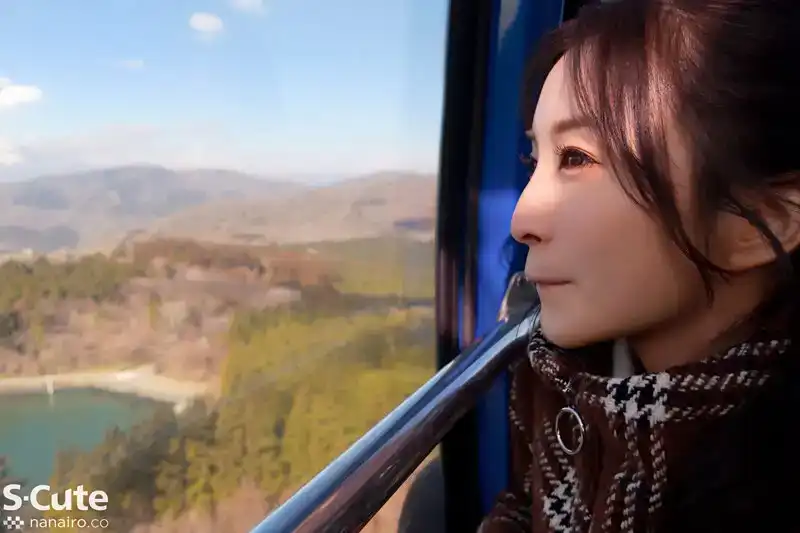SQTE-548 和女朋友一起去度假。與性欲瘋狂的女友一起播種溫泉之旅 ~ 月野香澄的劇照15