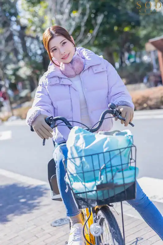 START-111 從把孩子送到幼兒園再到去接她的8小時……兒子的足球教練和妻子的NTR ~ 神木麗的劇照1