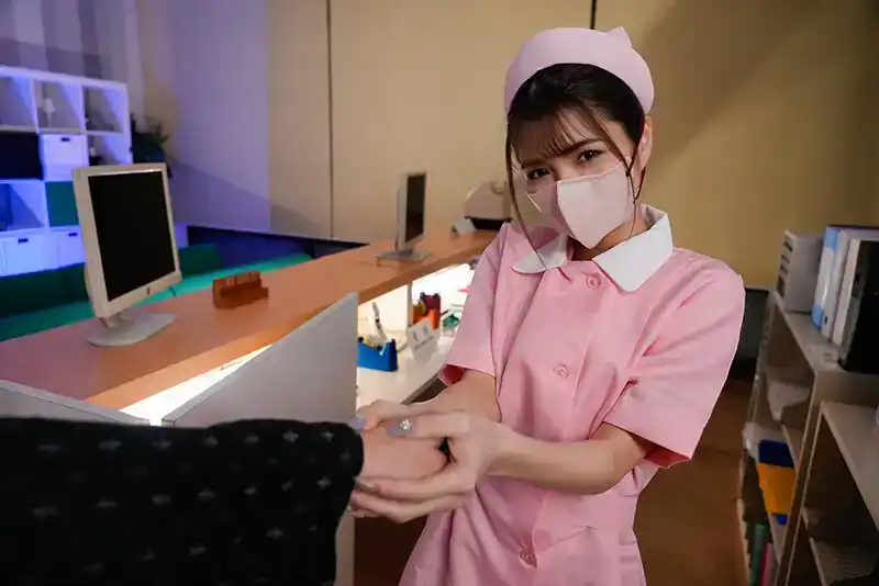 MTALL-123 醫院裏深夜巡回的熱吻狂護士，喜歡用舌頭和唾液來給你進行特殊治療 ~ 倉本菫的劇照2