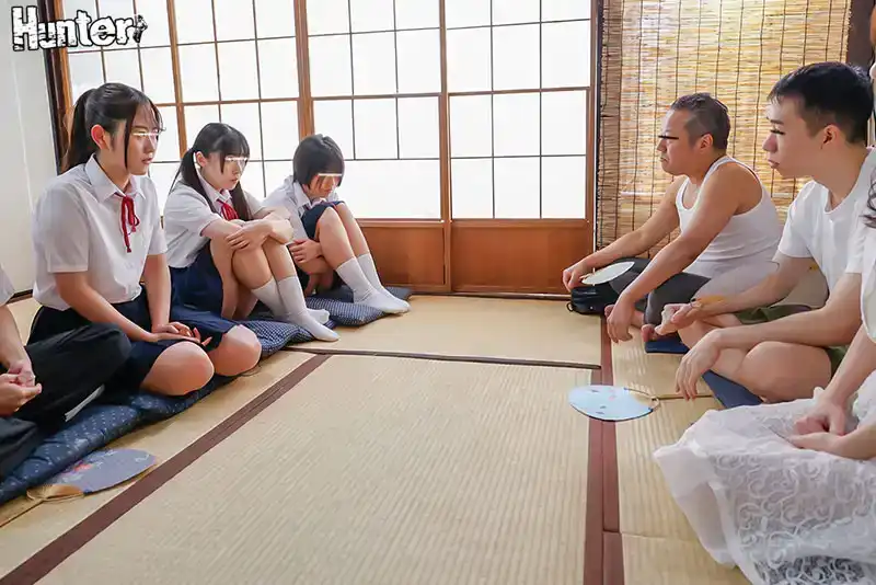 HUNTC-162 1泊2日的夏季性愛營，村裏的男人女人交合在一起！從東京來的年輕人也參加了這農村裏的不良習俗的劇照14