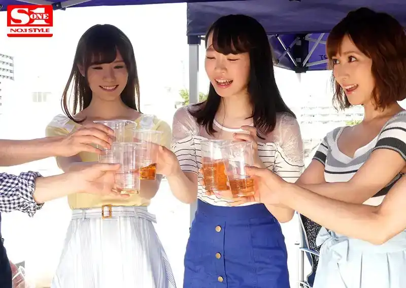 SSNI-355 S1 15周年紀念版3大女優大共演 第2彈 集團NTR 被輪奸的3位護士 團聚BBQ上被變態寢取 ~ 架乃由羅 Miru 小島南的劇照4