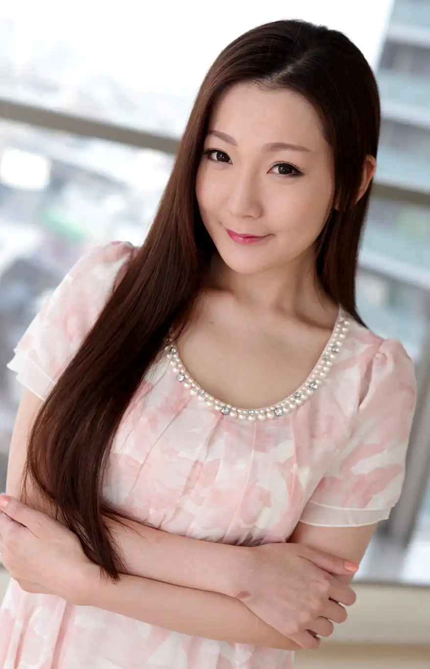小鳥遊翼第25張寫真
