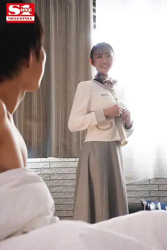SONE-294 在工作酒會喝醉了，醒來時，發現自己和漂亮的公司女接待單獨在一起......很無語，太興奮了，她主動勾引我 ~ 明日葉三葉的劇照1