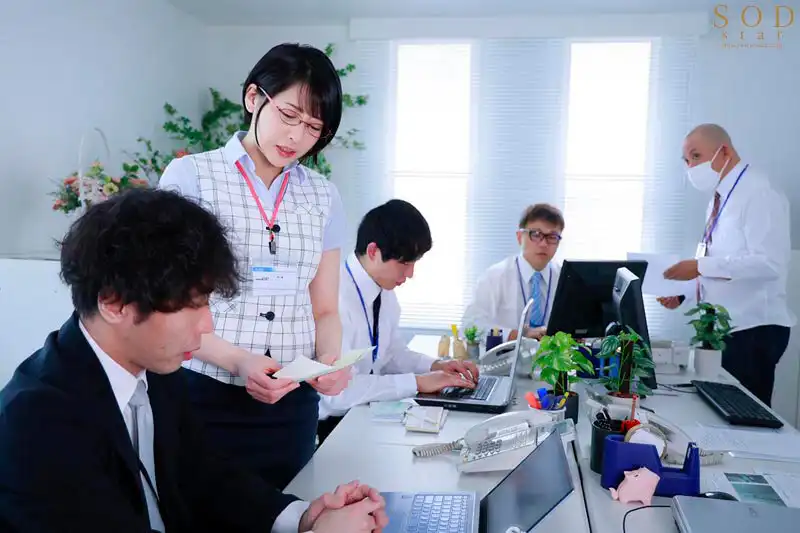 START-142 哈，今天約的上門援交小姐居然是公司會計部那個一本正經老是刁難我的漂亮女人 ~ 夏目響的劇照6
