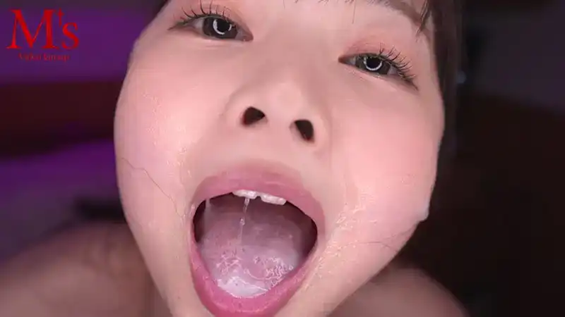 MVSD-616 臭精液太熱了，她的長舌頭讓我的肥嘴◯舔它！暨愛精液上癮的美麗護士的奶嘴騷擾 ~ 望月つぼみ的劇照5