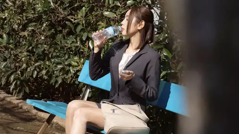 CEMD-572 一個很普通的OL突然被綁架，淪爲性奴！6 ~ 美咲佳奈的劇照19