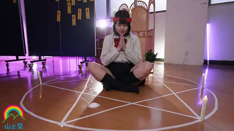 SORA-556 神祕女生全裸在校內徘徊是爲了尋找出校園內的淫鬼？ ~ 愛寶玲 的劇照15