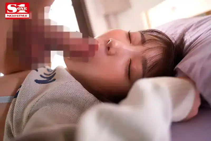SONE-347 變態繼父的雞雞太大了，女子大生的陰道無法滿足它，陰部高潮溼透了 ~ 三田真鈴的劇照9