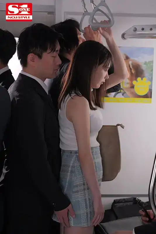 SONE-345 一個無法說停止的女大學生無法忘記第一次被操的感覺，並沉迷於電車癡漢......的劇照8