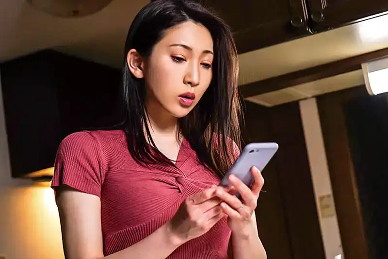 NGOD-222 早已成爲紳士和淑女的同學之間的不倫同學會，有着美好回憶的人讓我高潮 ~ 妃光莉的劇照17