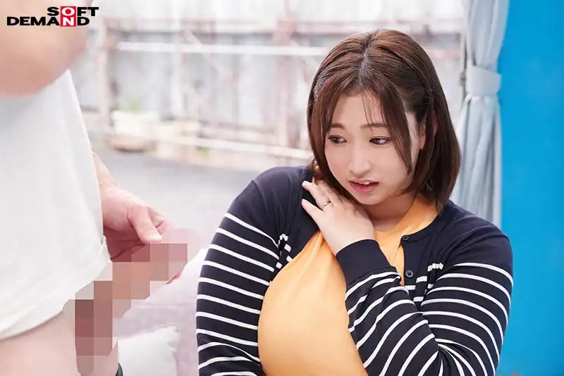 SDMM-180 魔鏡號「請聽聽難以控制性欲男人們的煩惱嗎？」給人妻看18cm勃起陰莖，讓她下面流水然後操她 的劇照11
