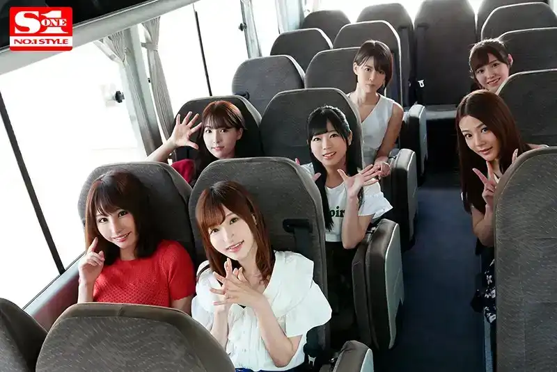 SSNI-378 S-1 15周年特別大共演第3彈 超豪華S1女優齊聚 素人雞巴操都要斷掉的夢幻大亂交 粉絲大感謝祭之旅！的劇照10