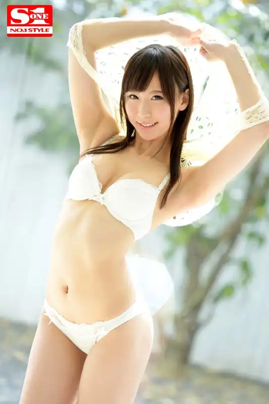 吉咲明菜第2張寫真