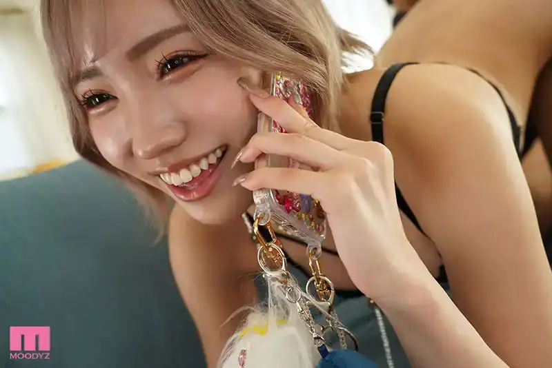 MIAB-326 回到性愛盛行的鄉下，同學已經成長爲著名的蕩婦，和當地最出名的蕩婦一起和我做愛 ~ 春陽モカ AIKA的劇照9