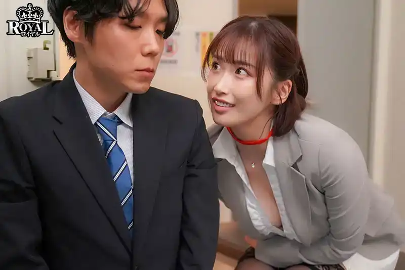 ROYD-200 聽到性感女上司心裏說：如果有人來，我就完了，但是真爽…… 巨乳女上司一旦被我發現她自慰，那她就完了！ ~ 美園和花的劇照14