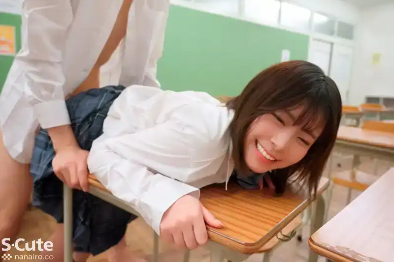 SQTE-567 和傳聞中的淫蕩的生活委員發生性關系吧 ~ 沙月惠奈的劇照12