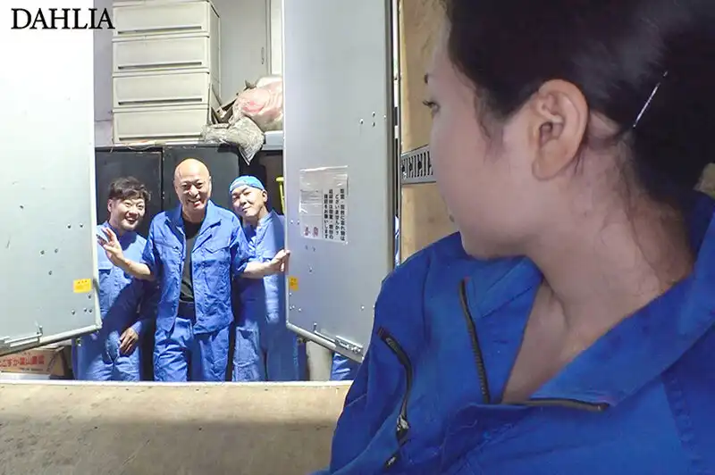 DLDSS-346 超越極限NTR：每周五天都要被大汗淋漓的大男子主義男人操，絕對不能告訴我的丈夫 ~ 小野夕子的劇照5