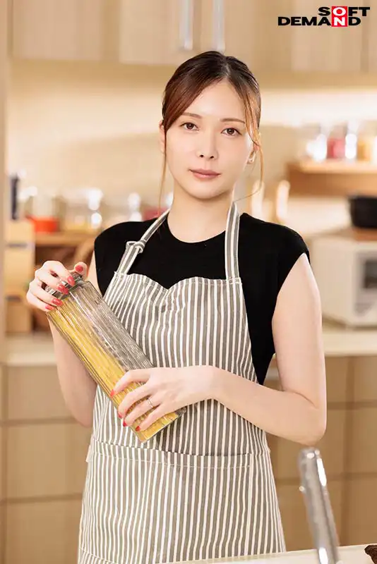 SDNM-490 知性極品美人妻，喜歡招惹男人。第2章：失意已婚人妻的性欲溢出。5個男人操，美人妻卻忍住不敢發聲！ ~ 加藤あゆ香的劇照11