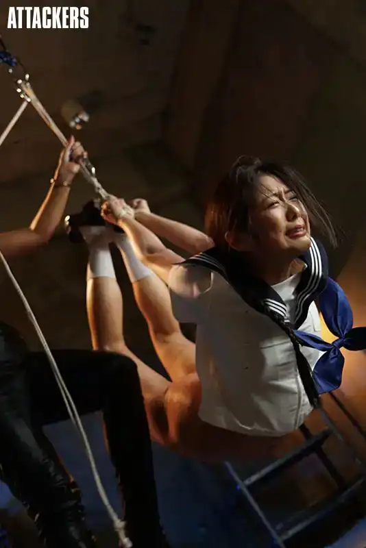 JBD-301 女子大生 蛇縛輪奸 ~ 前乃菜々的劇照1