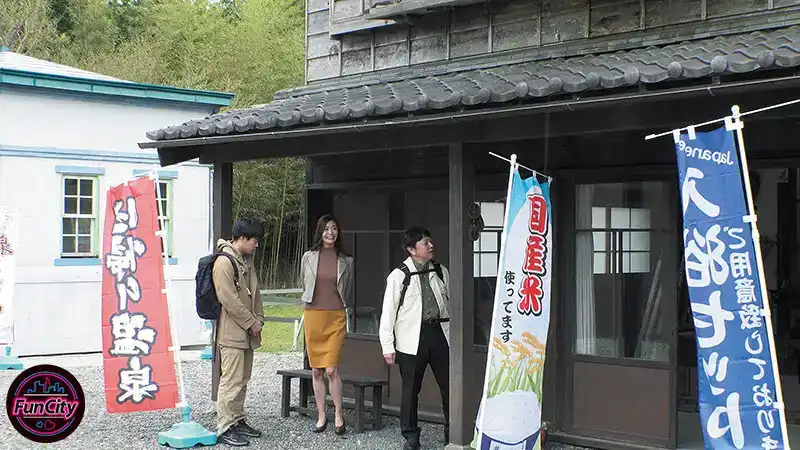 FJIN-044 父親再婚，我有了個G罩杯巨乳的繼母。家庭旅行去溫泉，當淫蕩的繼母發現我還是處男時，她針對我...... ~ 葵百合香的劇照20
