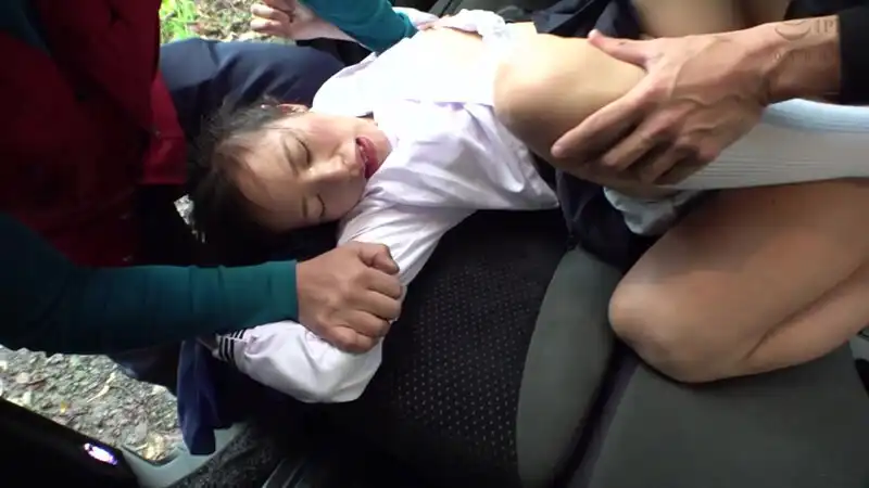 TUE-154 蘿莉美少女非自願性行爲記錄映象的劇照4
