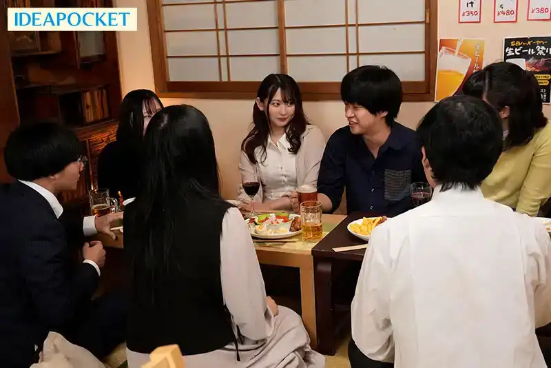 IPZZ-406 相性拔羣 媚藥讓我神採飛揚。 新婚若妻老公不在的三天…同學聚會又遇前男友…中出連發 NTR ~ 梓光莉的劇照11