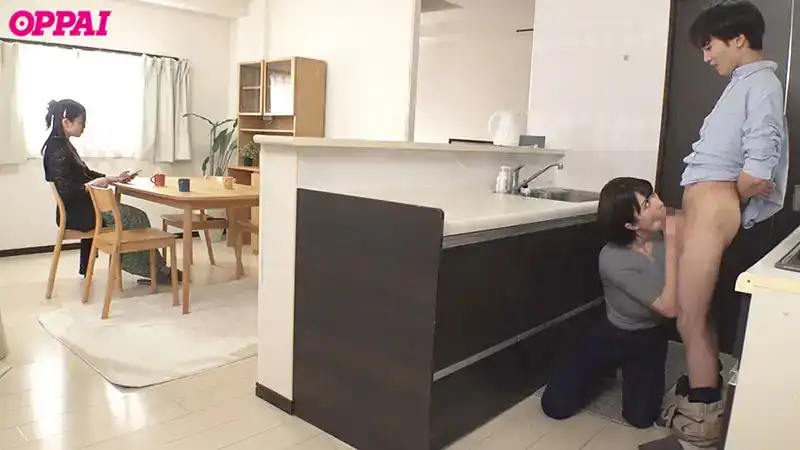 PPPE-280 你老婆有這麼大的奶子給你舔嗎？被巨乳淫蕩女上司引誘後乳交榨精 ～ 辻井ほのか的劇照4