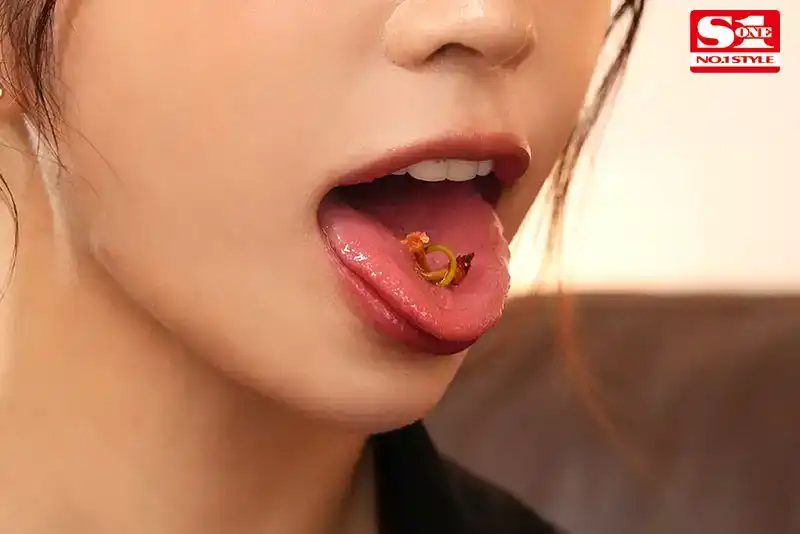 SONE-435 私人導師 七森莉莉 甜蜜而神奇的深吻課程，讓我作爲學生瘋狂。的劇照9