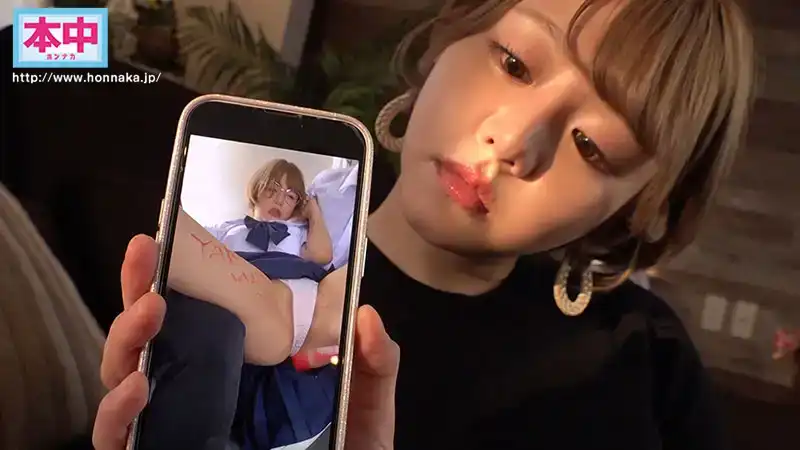 HMN-628 SNS直播公開處刑 網紅的復仇 學生時代欺凌我的女孩在直播下被輪奸中出 ~ 藤森裏穂 浜崎真緒的劇照10