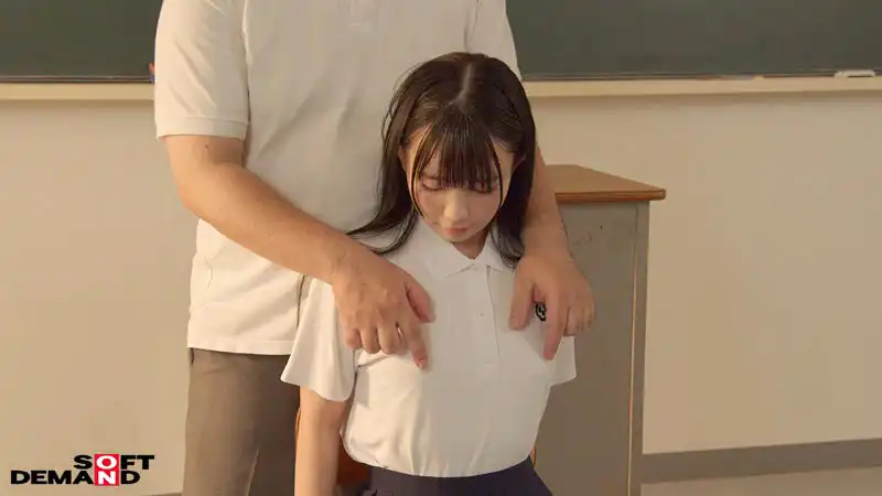 SDAB-321 【換上泳衣後的乳首開發】通過舔、吸、揉敏感體質乳頭的究極開發！體育老師對發育中女孩的乳首特別開發 ~ 南日菜乃的劇照9
