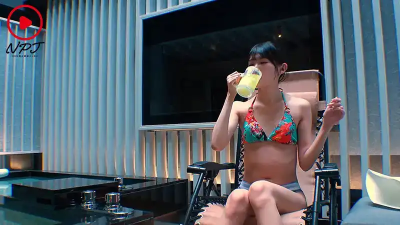 NPJS-107 與在SNS上認識的女孩（24）在私人桑拿房發生性關系。 ~ 鈴音まゆ的劇照9