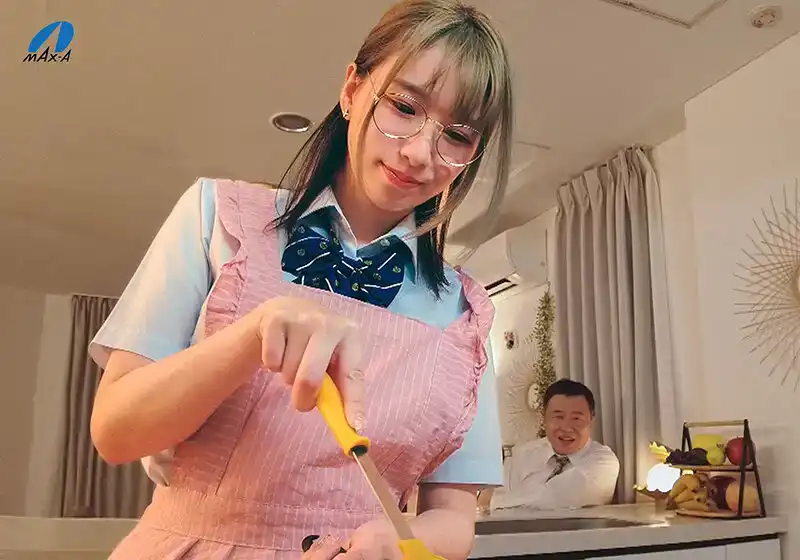 XVSR-788 無聊老男人和女子校生新妻的做愛生活，一起努力生孩子！ ~ 花狩舞 的劇照9