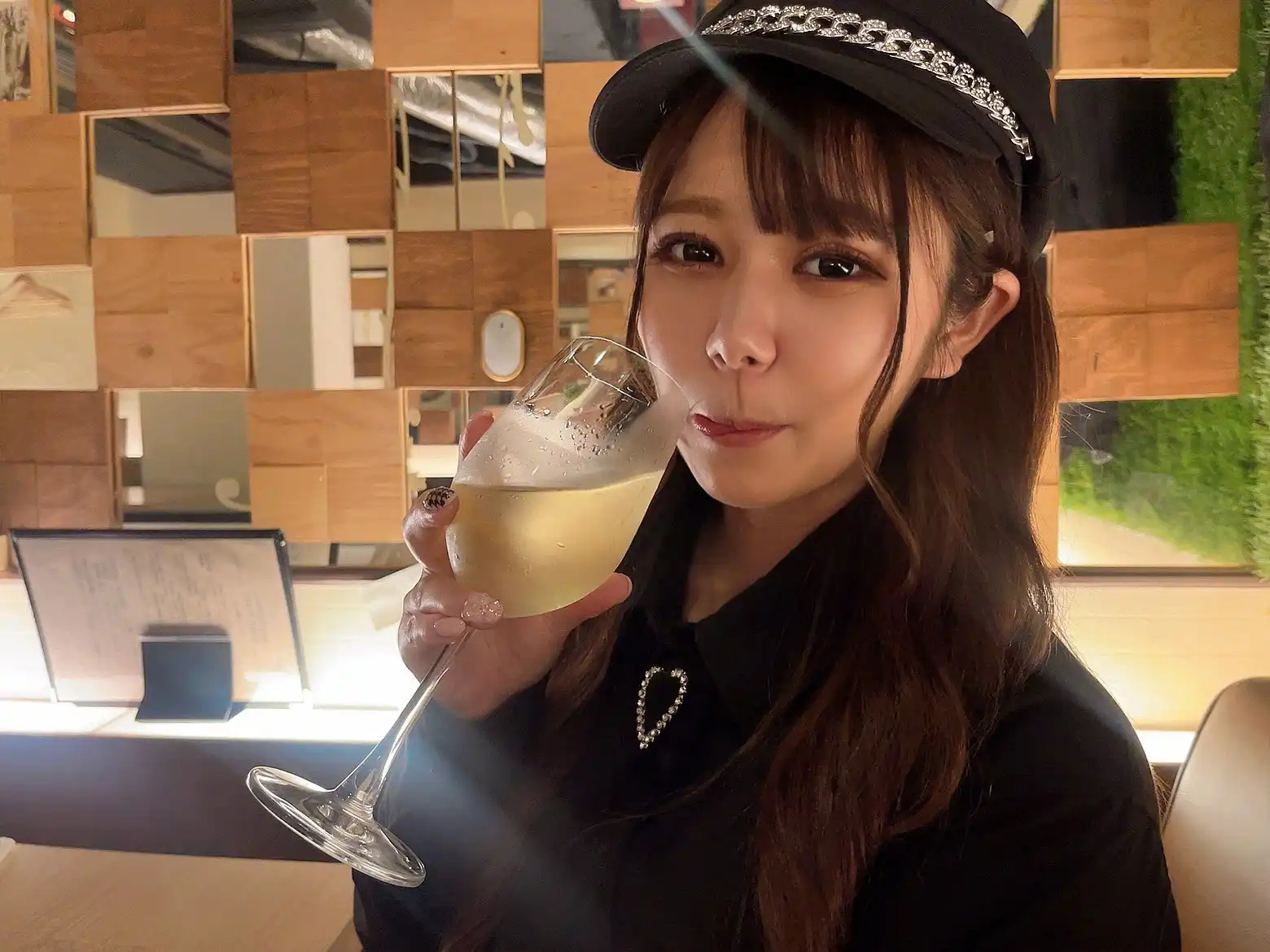 天野花乃第5張寫真